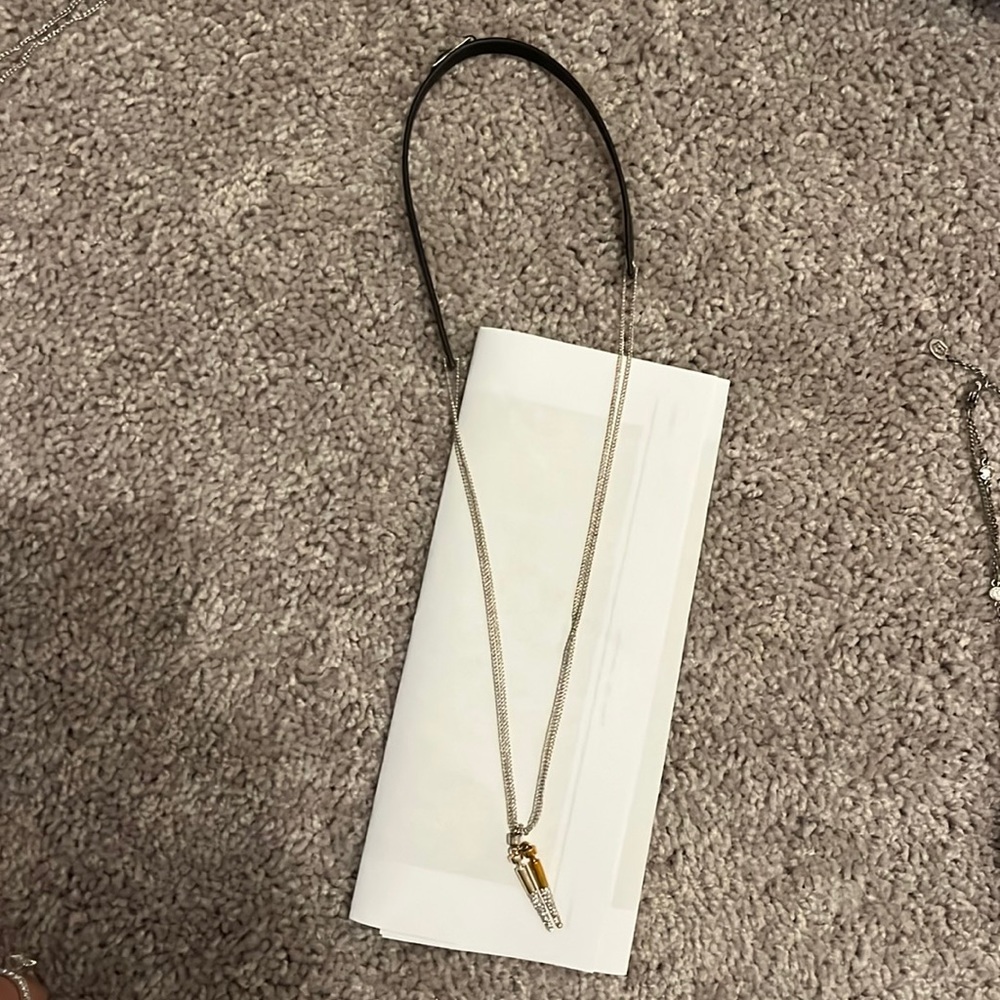 Adjustable necklace or chocker